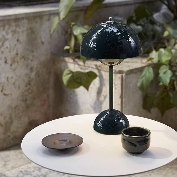 Flowerpot VP9 Rechargeable LED Table Lamp